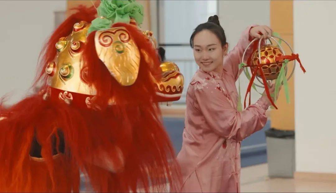 央视新闻客户端：“非遗游”成天津春节亮点