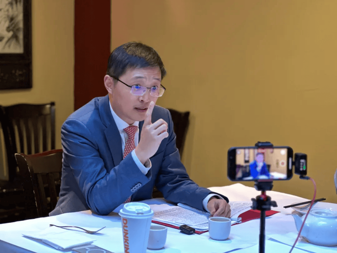 钱进，任外交部新闻司副司长