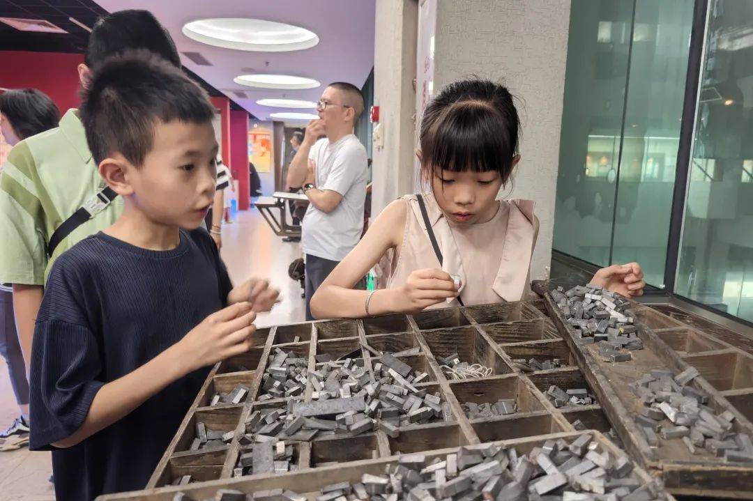 报业研学｜厦门日报社新闻大厦研学基地开营啦！