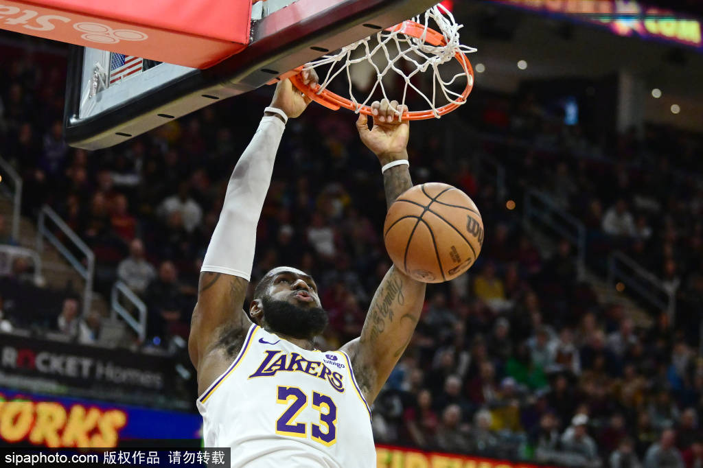 湖人双星闪耀！詹姆斯盛赞东契奇为篮球天才