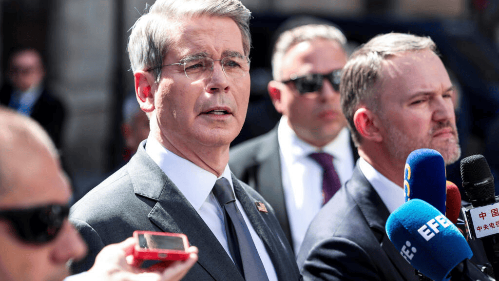 金灿荣：访华前，特朗普还想赢一次