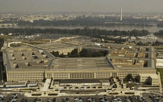 100多国军官抵京，解放军送美特殊礼物，美媒察觉到危险，特朗普这局下错棋了，不简单