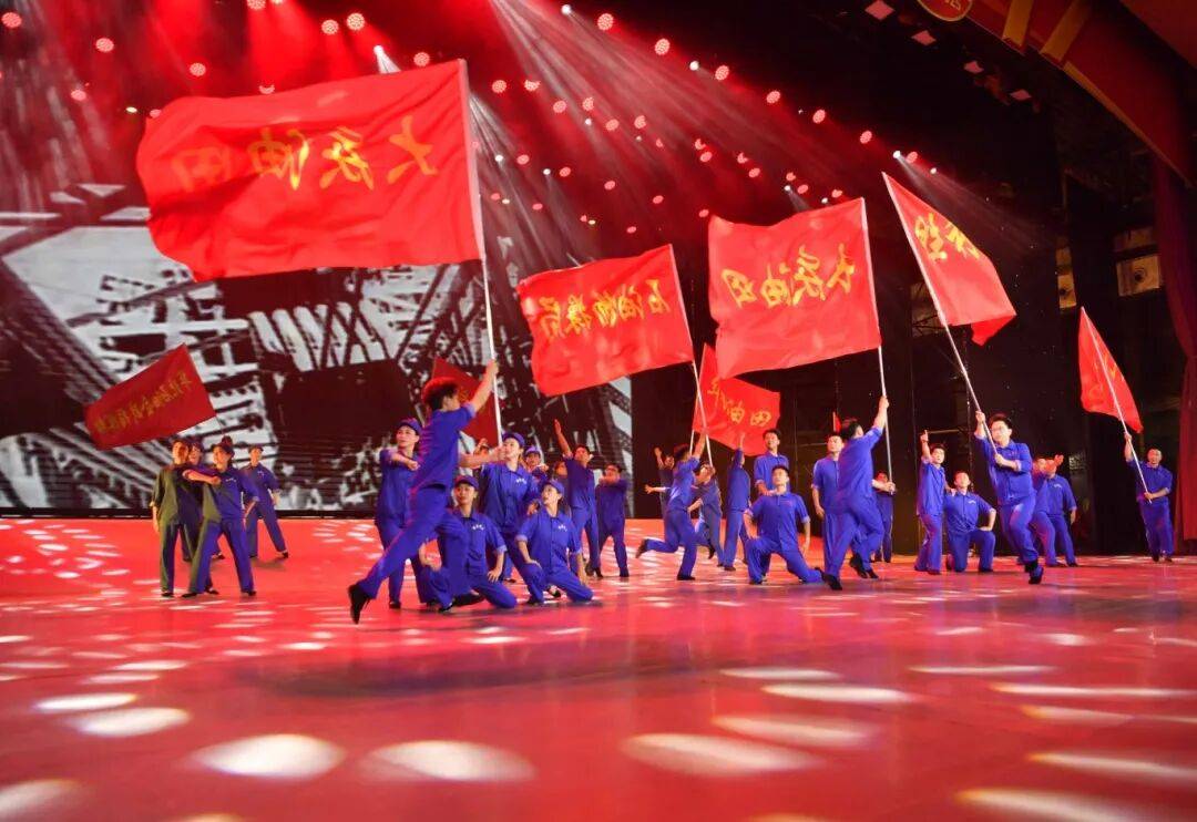 我们追着石油走|中原油田举办庆祝发现50周年文艺晚会