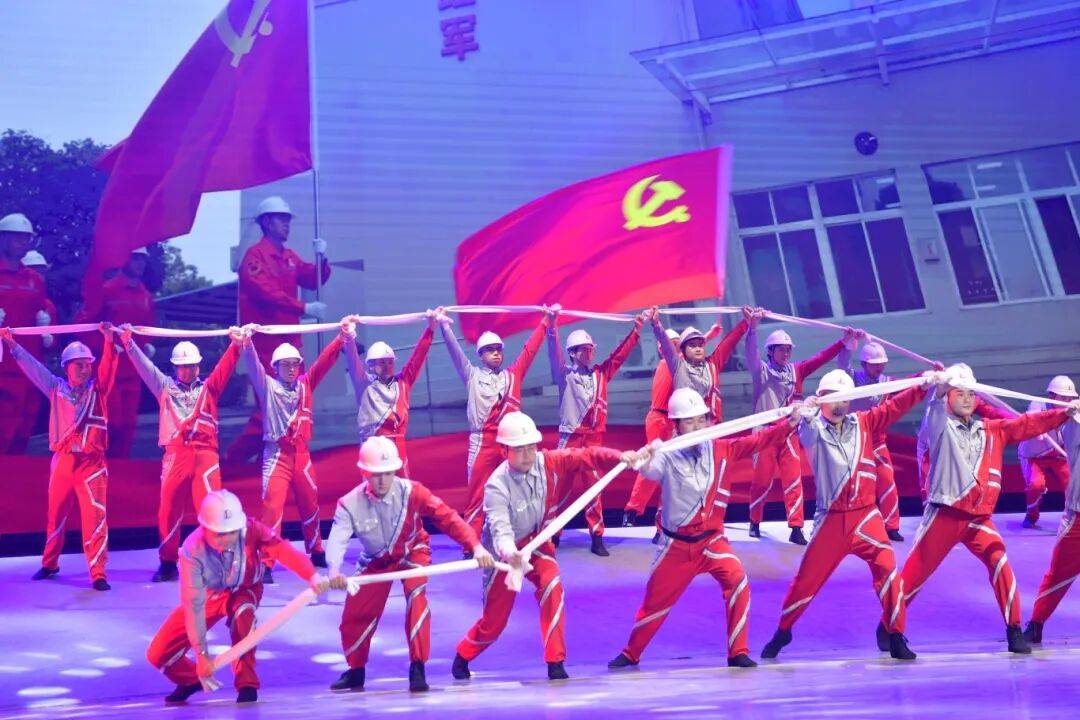 我们追着石油走|中原油田举办庆祝发现50周年文艺晚会