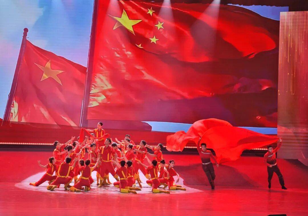 我们追着石油走|中原油田举办庆祝发现50周年文艺晚会