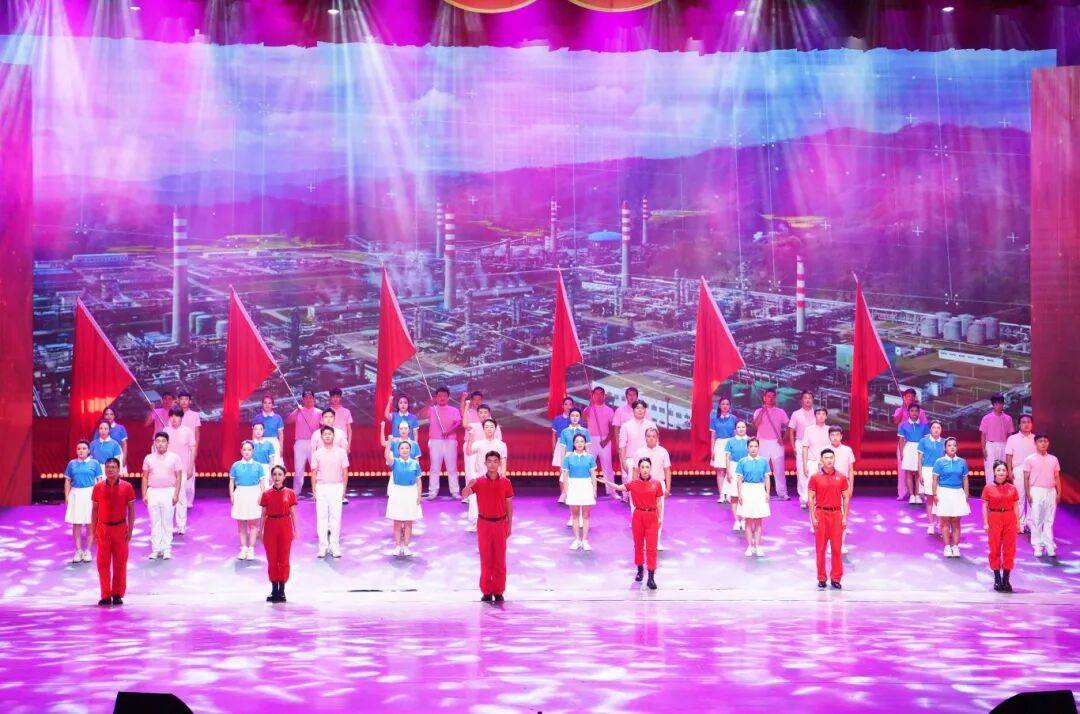 我们追着石油走|中原油田举办庆祝发现50周年文艺晚会