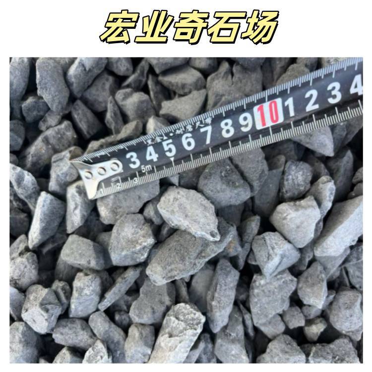 常用的铺地小石子/一立方砾石有多少吨/佛山砾石报价多少钱一吨