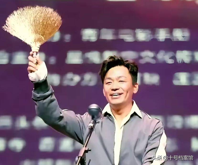 人在做天在看,继释永信事件后,被曝欺诈的王宝强终于扬眉吐气