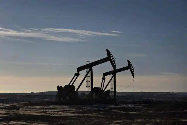 油市惊天逆转！布伦特原油飙升，巨头对冲基金集体“滑铁卢”