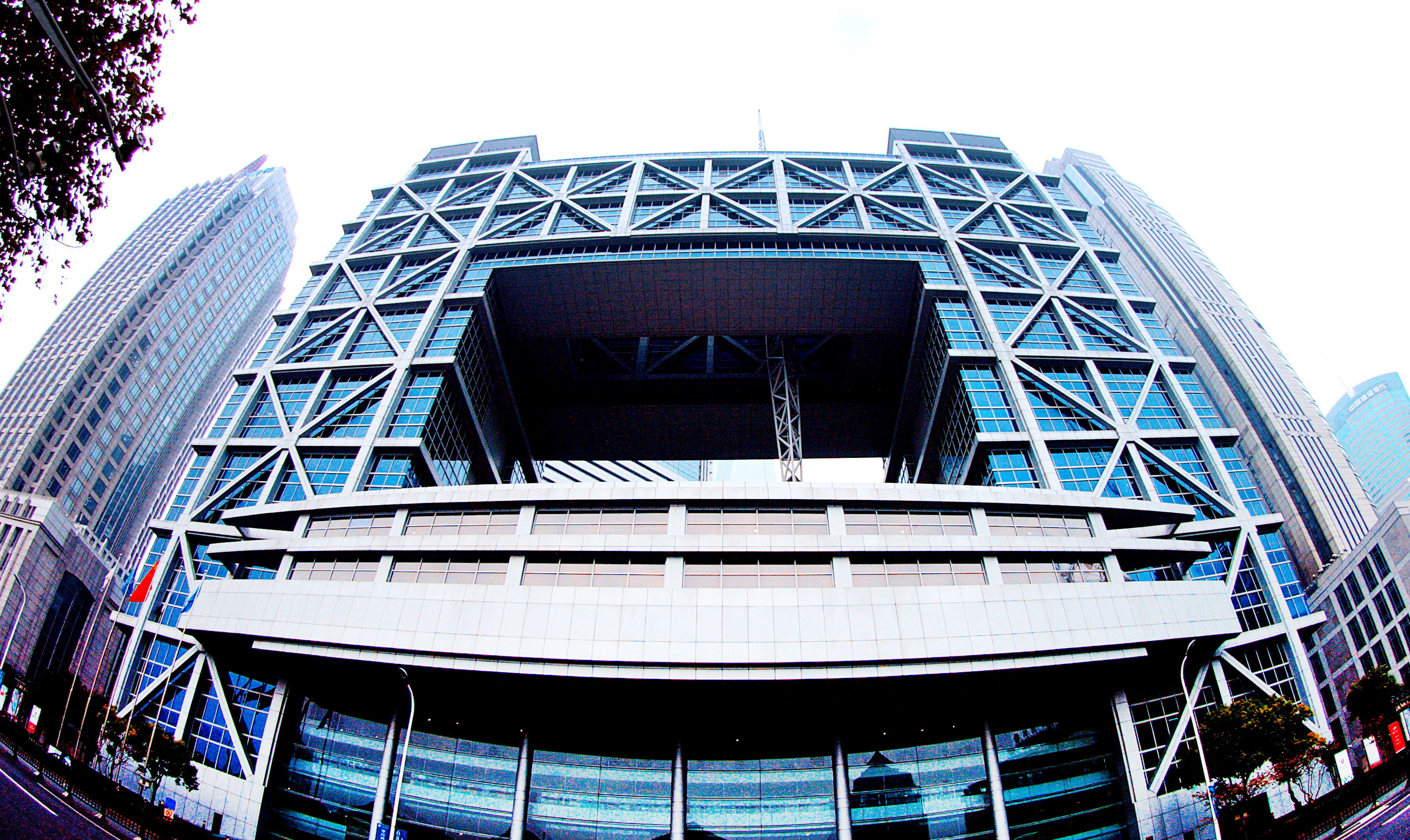 厦门证券有限公司(厦门证券有限公司副总裁名单)